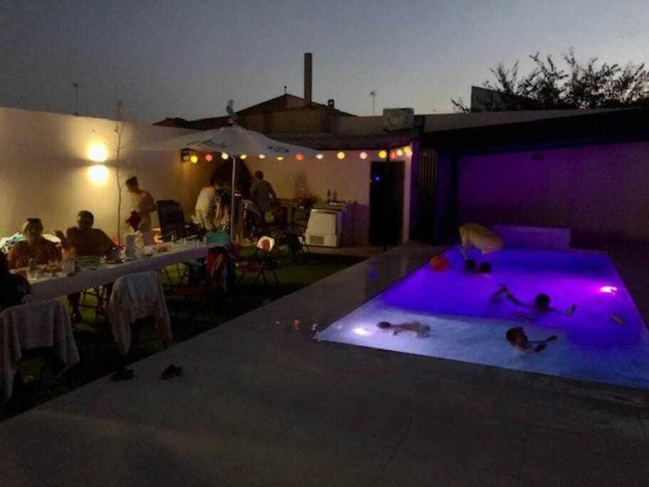 Alojamiento El Pez Casa Con Piscina Climatizada Villafranca de los Caballeros 外观 照片