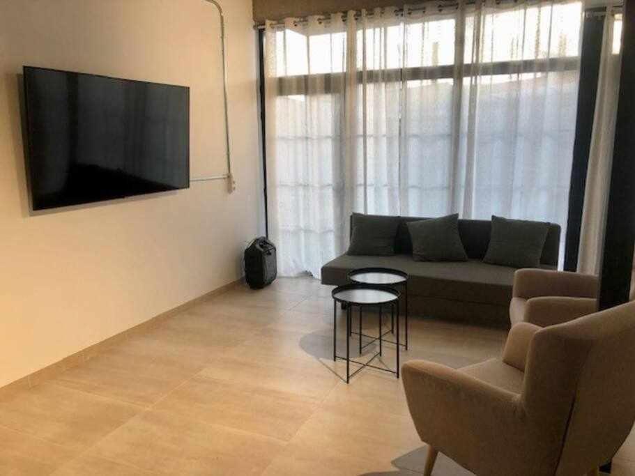 Alojamiento El Pez Casa Con Piscina Climatizada Villafranca de los Caballeros 外观 照片