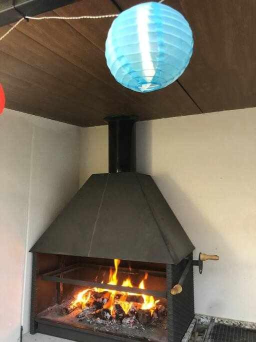 Alojamiento El Pez Casa Con Piscina Climatizada Villafranca de los Caballeros 外观 照片