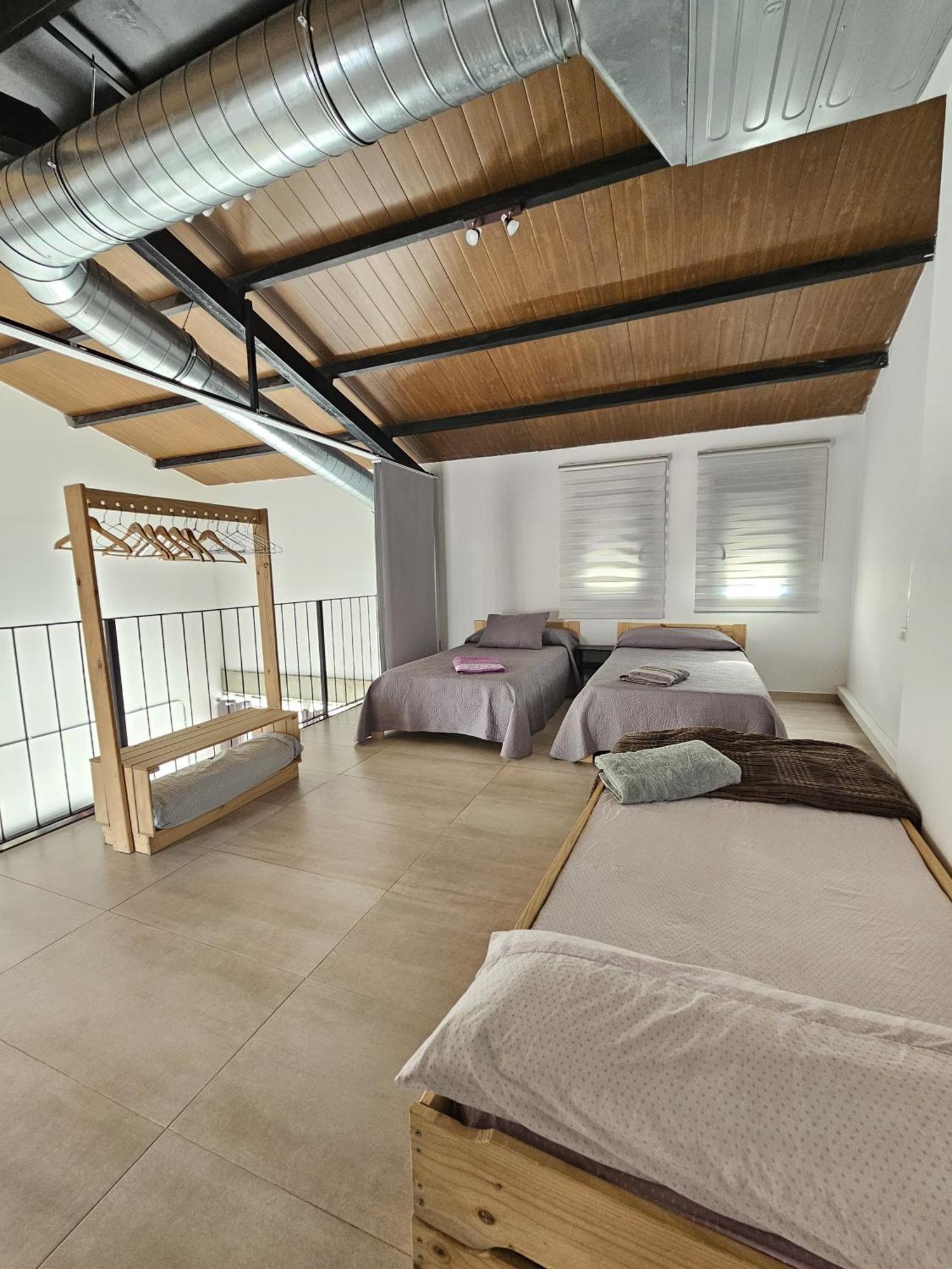 Alojamiento El Pez Casa Con Piscina Climatizada Villafranca de los Caballeros 外观 照片
