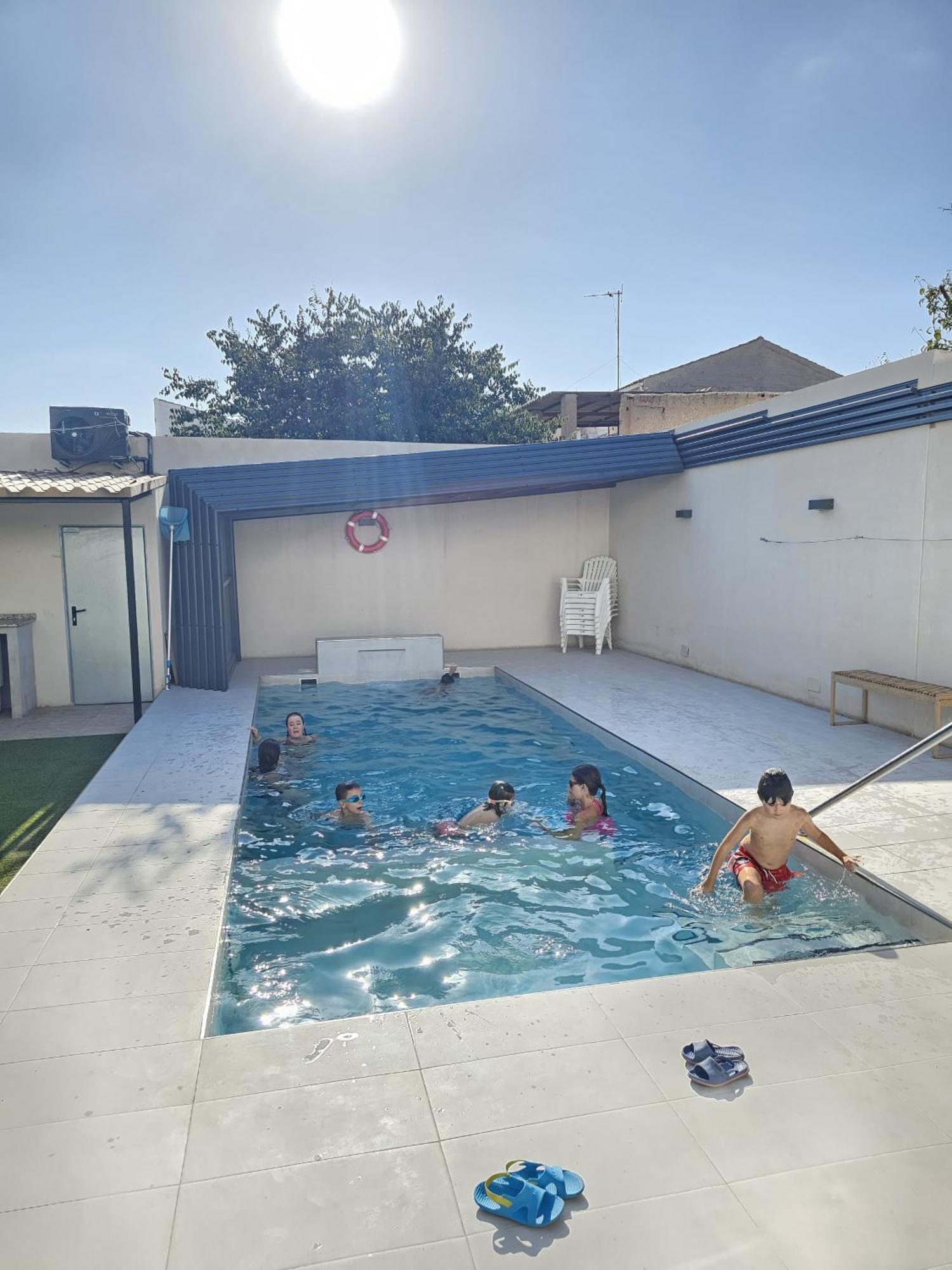 Alojamiento El Pez Casa Con Piscina Climatizada Villafranca de los Caballeros 外观 照片